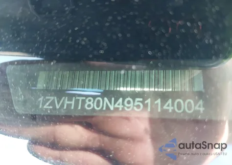 2009 Ford Mustang V6/V6 Premium z USA, uszkodzony, nr VIN 1ZVHT80N495114004